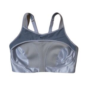 Nike Alpha Ultrabreathe Sports Bra